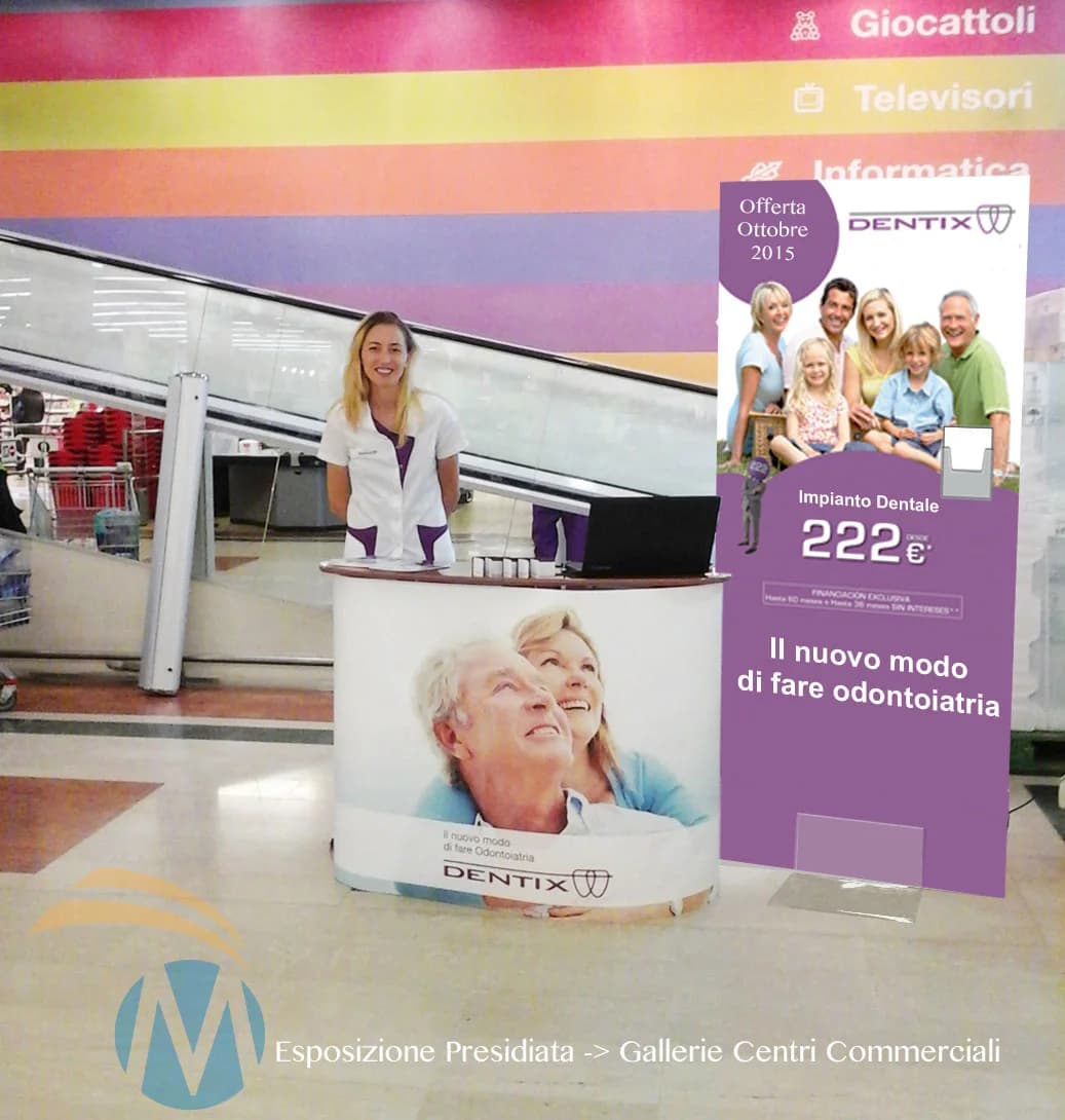 Allestimento ed esposizione pubblicitaria su misura per evento aziendale in spazio ad alto traffico: Installazione Espositiva, Monza 2023 | Mediavisual